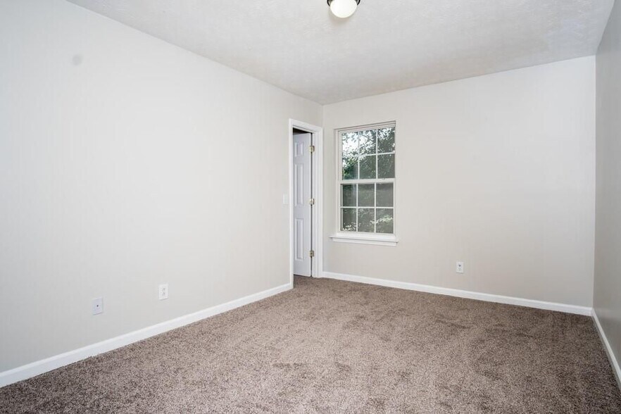 Building Photo - 1078 River Plantation Dr
