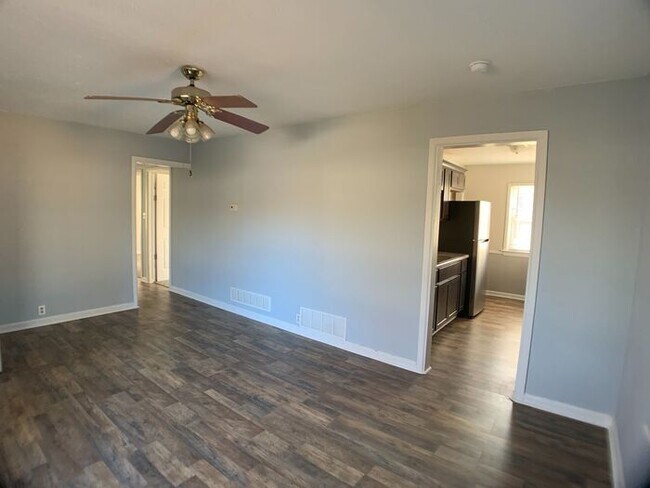Building Photo - Spacious Rural Setting- 3 bedroom in Niles!