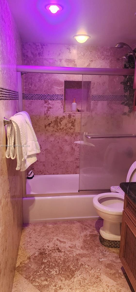 Building Photo - 900 NE 18th Ave