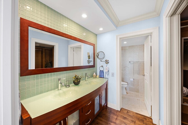 Building Photo - 4401 Gulf Shore Blvd N