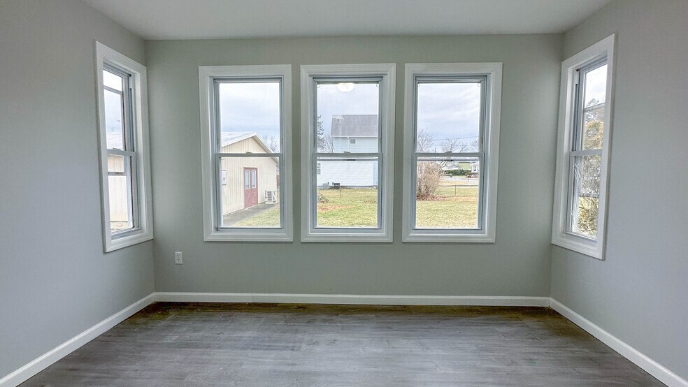 Building Photo - 17 Pearl St