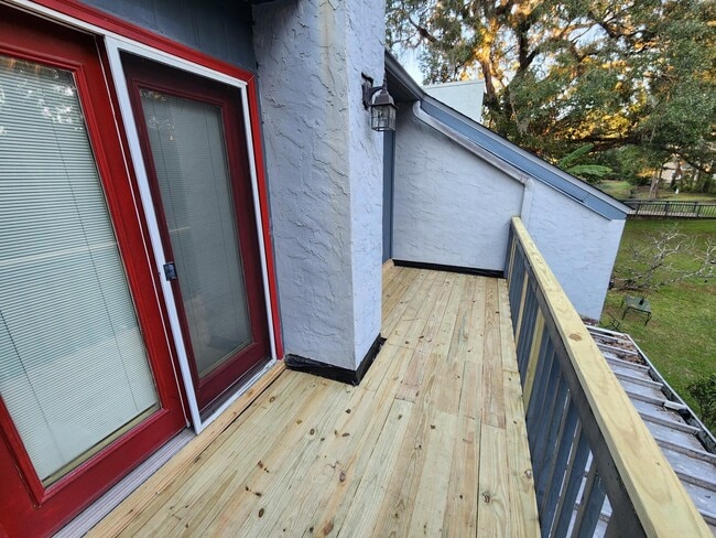 Building Photo - 2949 N Shamrock St