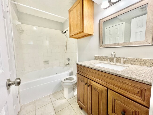 Building Photo - 2300 Old Spanish Trl