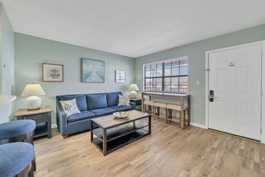 Building Photo - 312 Bream Ave