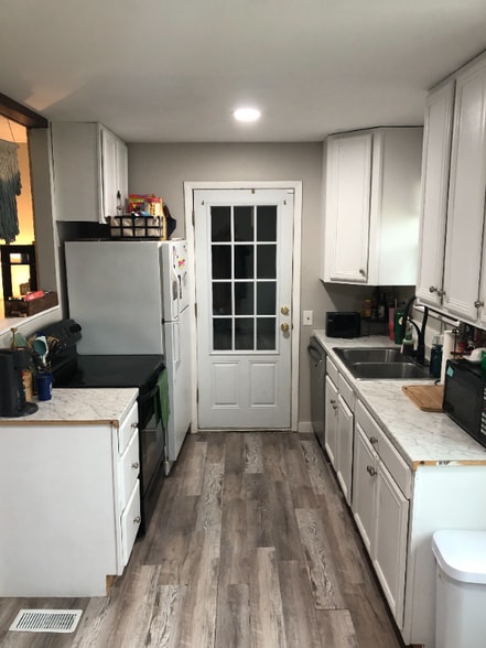 Building Photo - 8677 Canyon Cove Rd