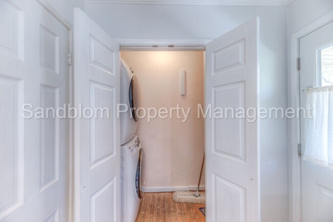 Building Photo - For Lease | Midtown Tulsa | Available Now!