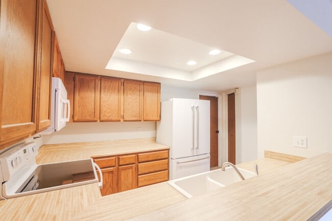 Building Photo - Spacious 3bd/2.5ba Smoketree Condo in Federal Way!