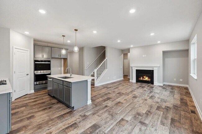 Building Photo - 8397 Brumby Trl