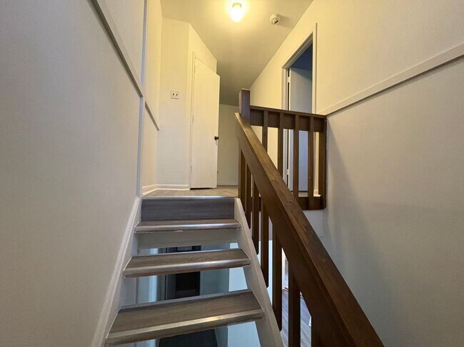 Building Photo - 3 Bedroom 2 1/2 bath Townhome in Pike Creek