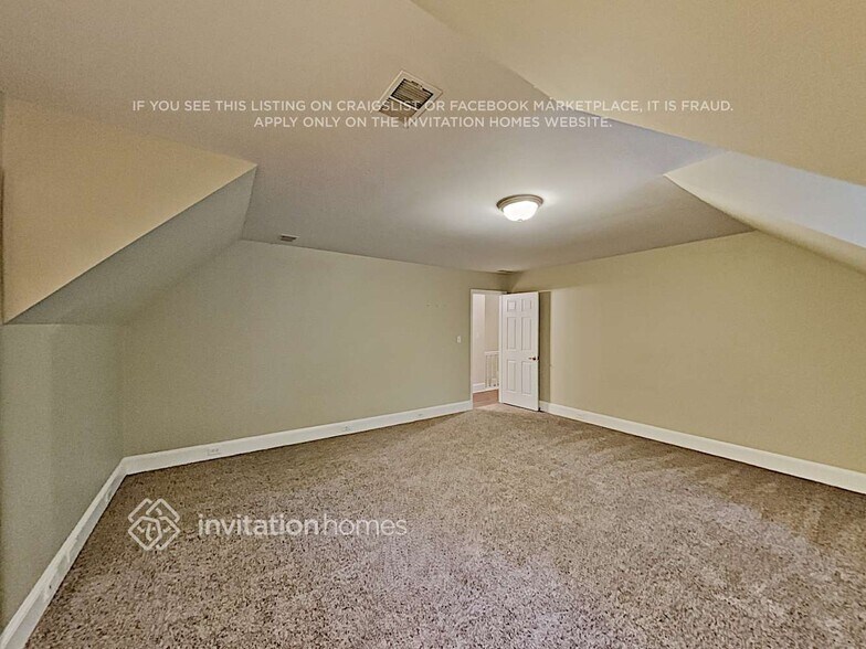 Building Photo - 5876 Brookstone Knoll