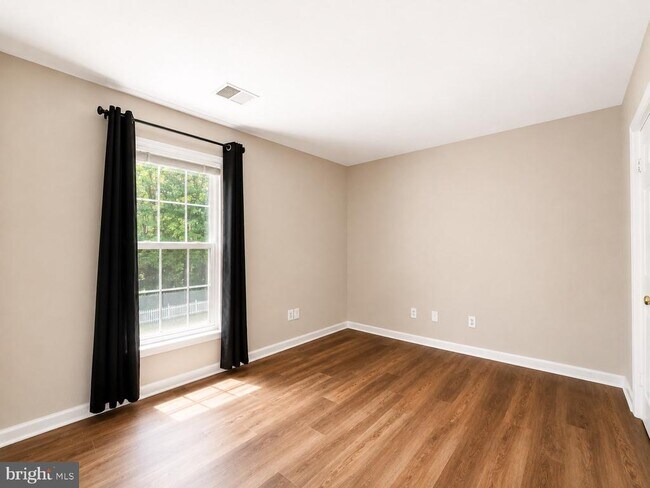 Building Photo - 14047 Sable Ct