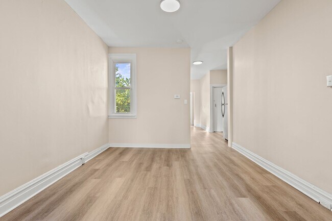 Building Photo - Spacious 4 Bedroom Single Family on Susquehanna St