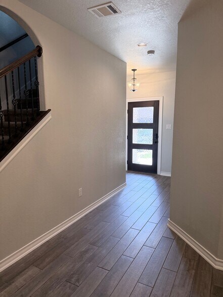 Building Photo - 8803 Kallison Arbor