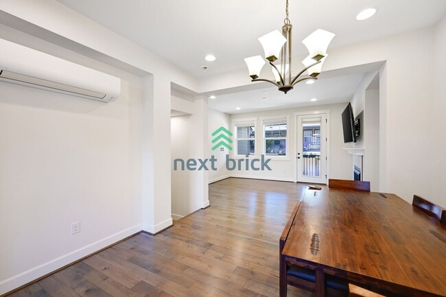 Building Photo - 3 BED & 3 BATH CONDO FOR RENT
