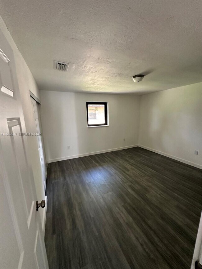 Building Photo - 3689 William Ave