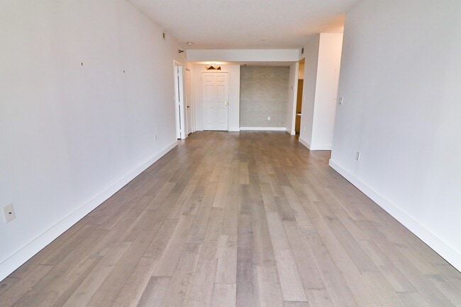 Building Photo - 24 Courthouse Sq