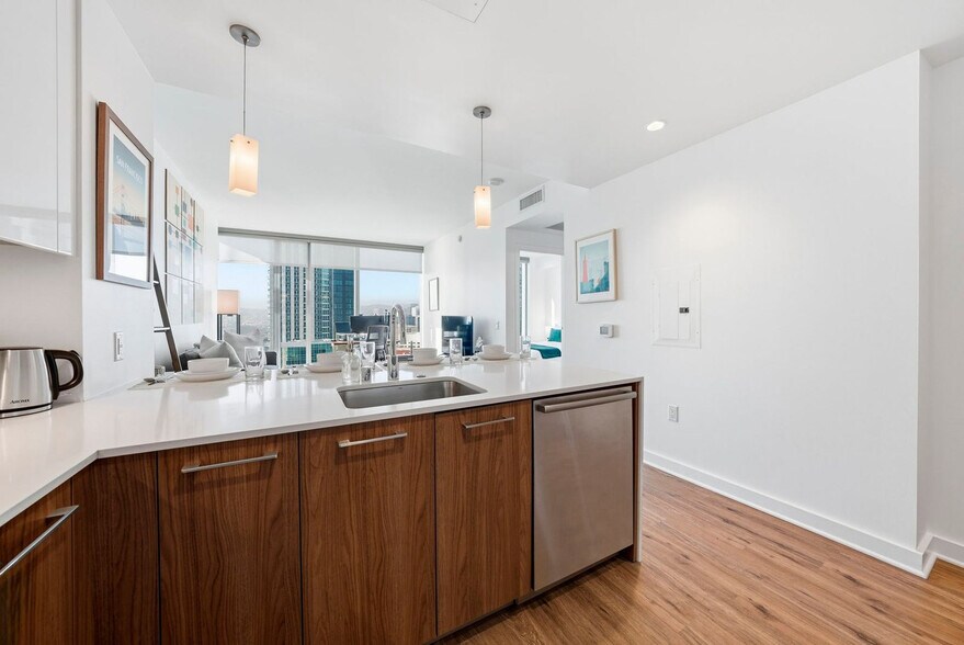 Building Photo - 399 Fremont St