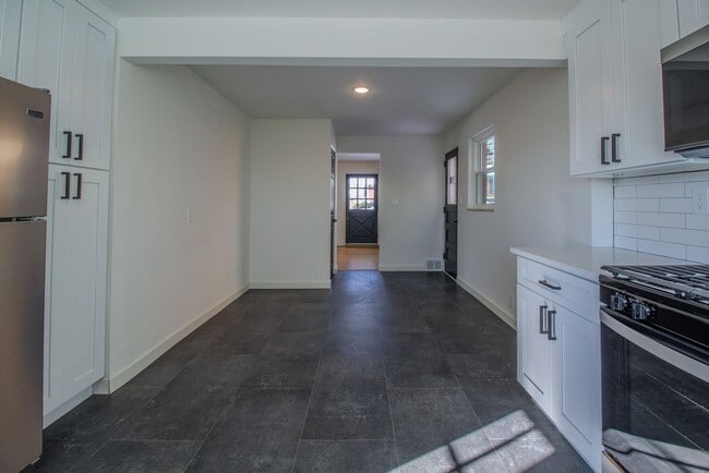 Building Photo - AVAILABLE APRIL 1ST! Do not miss this STUNNING 3-bedroom in Penn Hills!