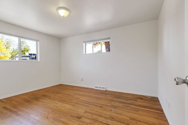 Building Photo - 2021 Sherrelwood Cir