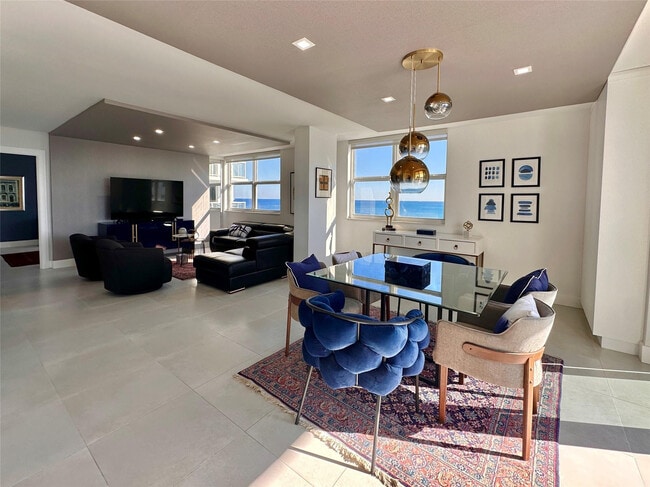 Building Photo - 209 N Fort Lauderdale Beach Blvd