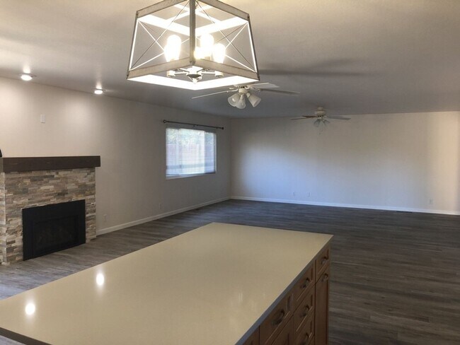 Building Photo - 3-Bed 2-Bath North Chico Residential