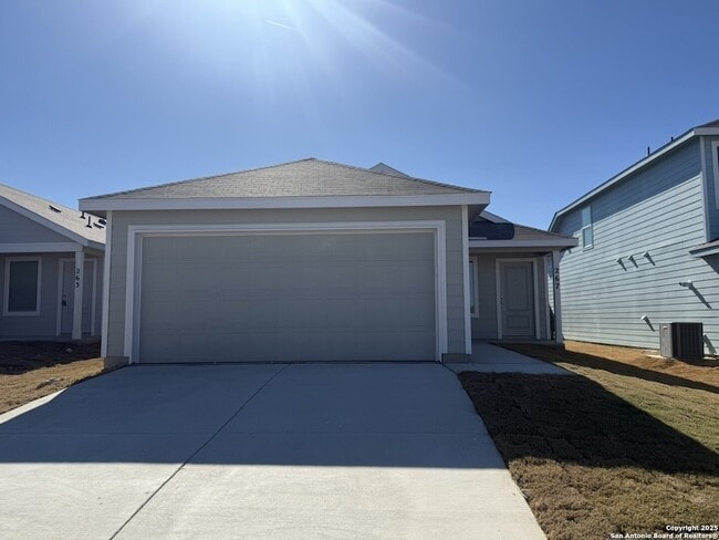 Primary Photo - 267 Ottawa Way