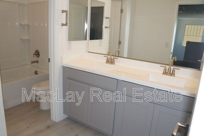 Building Photo - 3809 N 100th Dr