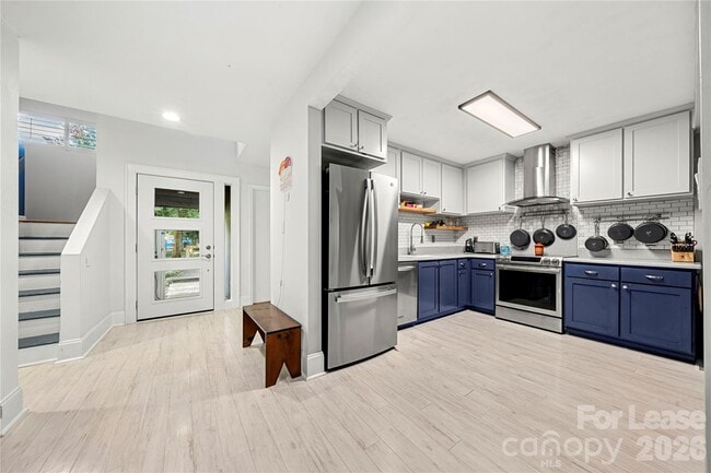 Building Photo - 222 Riverview Terrace