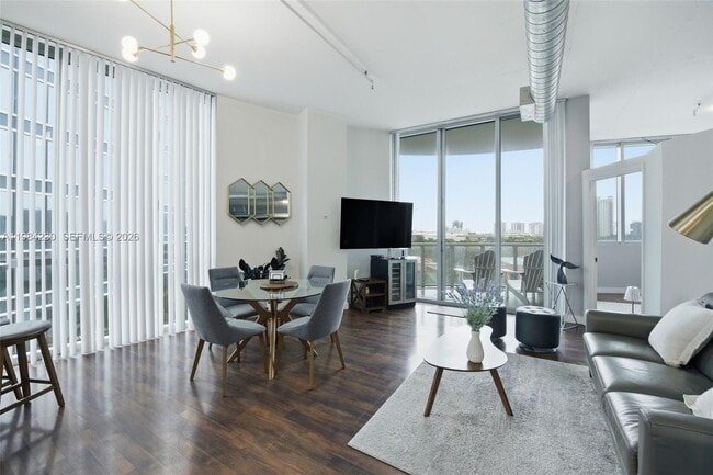 Building Photo - 3029 NE 188th St