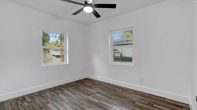 Building Photo - 11 NW 117th St