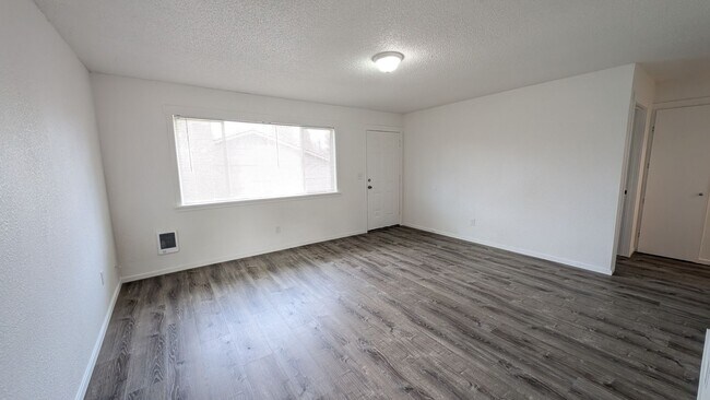 Building Photo - One level in Shewood