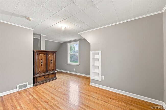 Building Photo - 4643 Patricia Dr