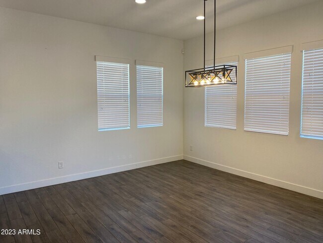 Building Photo - 7218 W Pinnacle Vista Dr