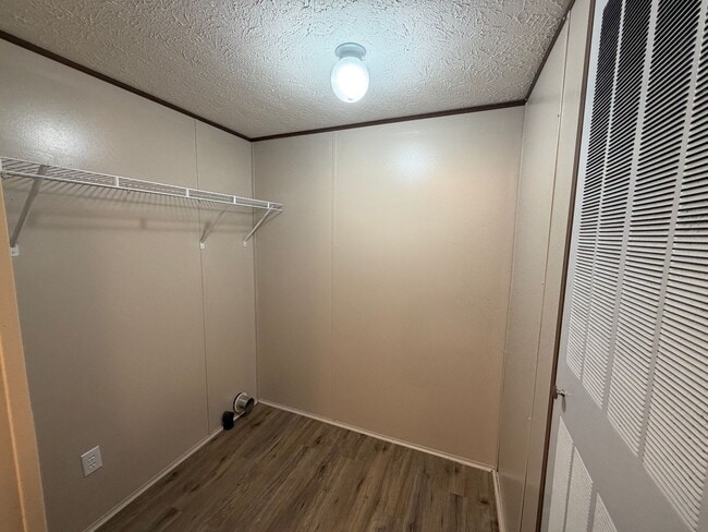 Building Photo - 3379 LA-3059