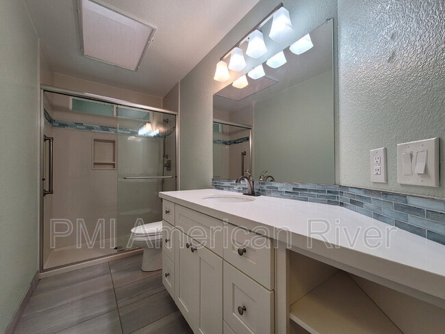 Building Photo - 5628 Bolton Way