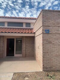 Building Photo - 7465 Stoney Hill Dr