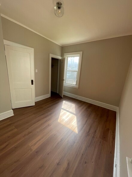 Building Photo - 37 Western Pky