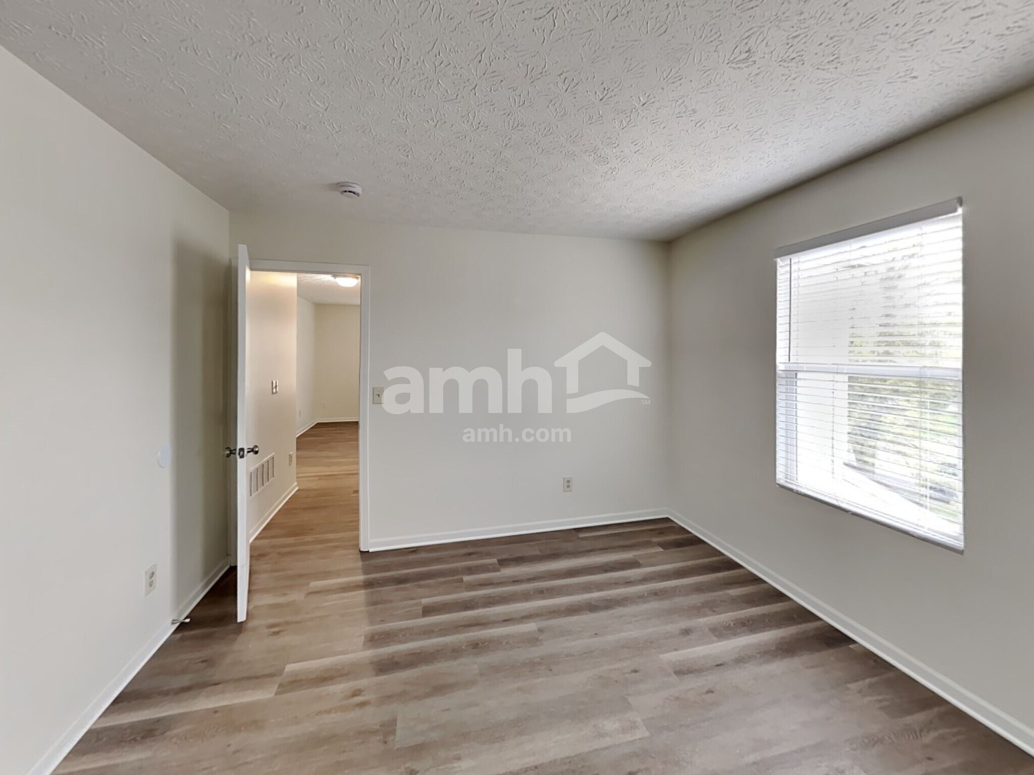 Building Photo - 7504 Hemrich Dr