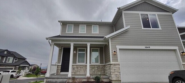 Building Photo - Spotless House, corner lot, 2 car attached
