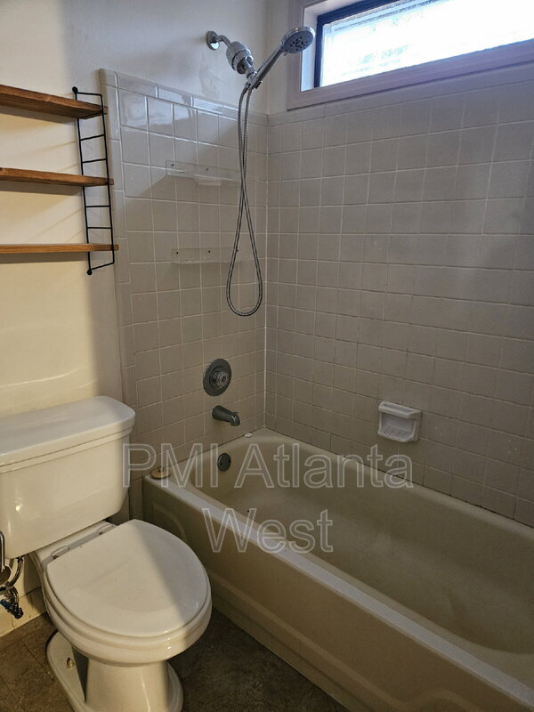 Building Photo - 1580 Burnstone Dr