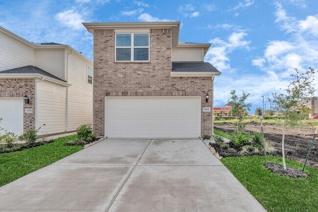 Building Photo - 1502 Revolution Way