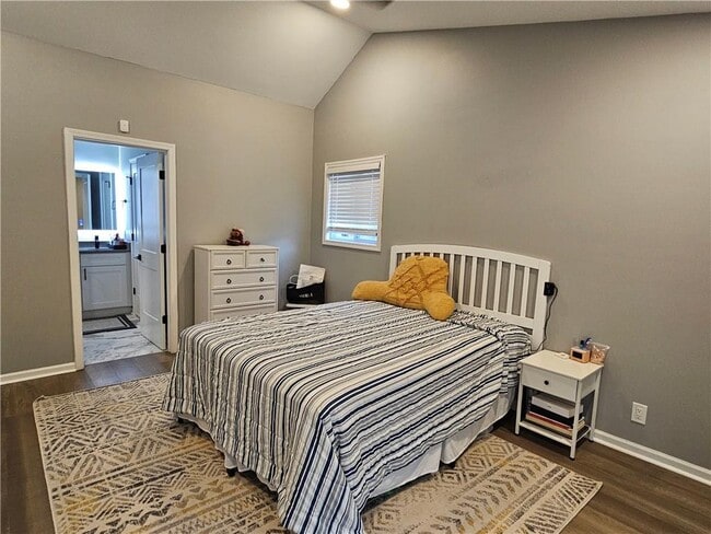 Building Photo - 1052 Indian Hills Pkwy NE