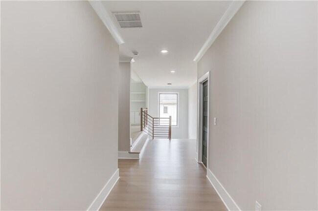 Building Photo - 37 Deer Cyn Dr