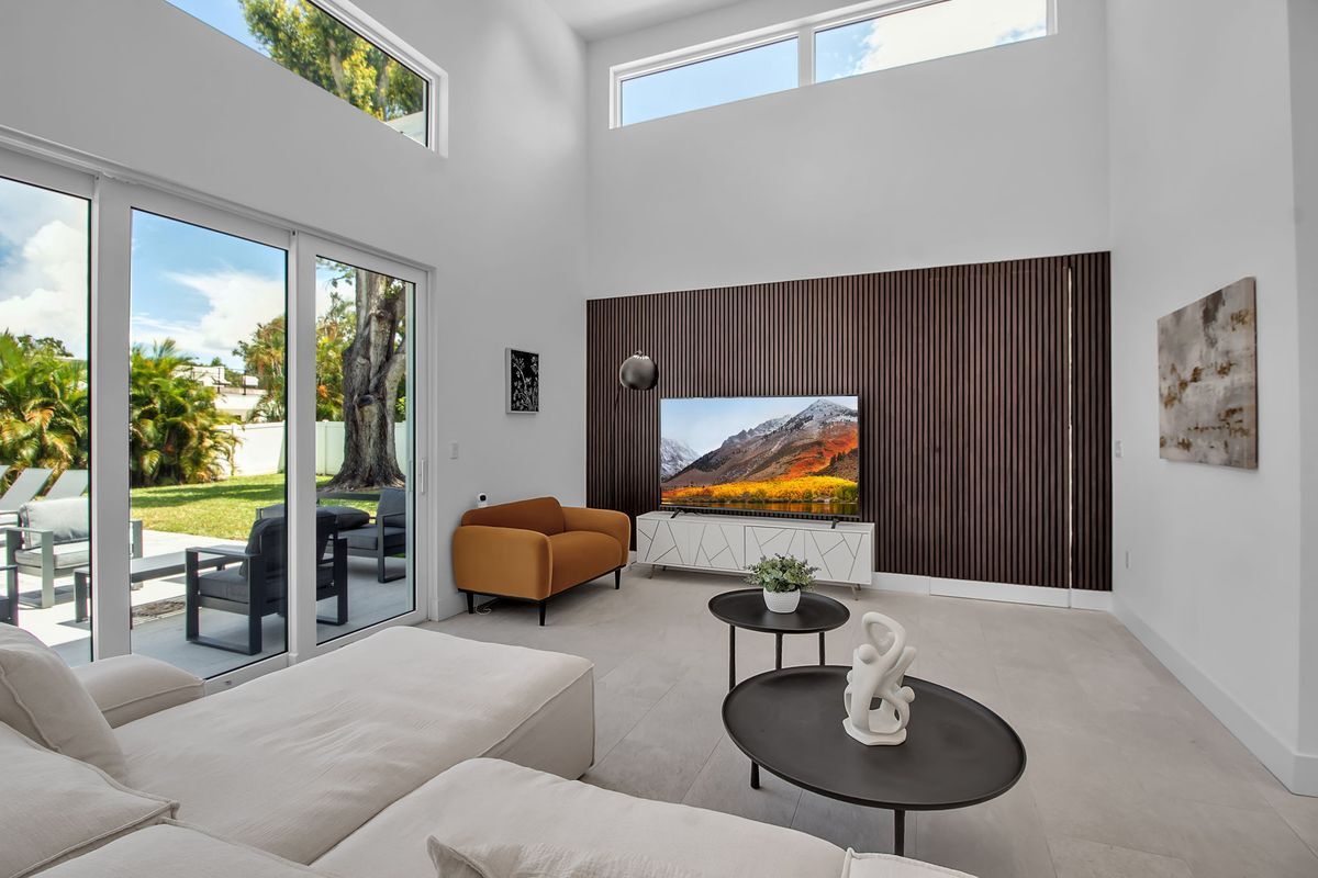 Building Photo - 2231 Wood St