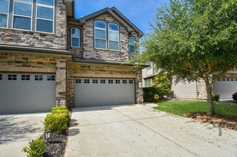 Building Photo - 71 Aventura Pl