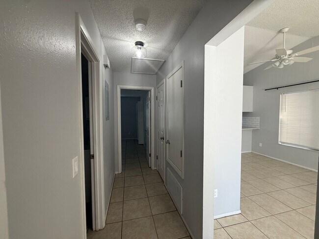 Building Photo - Duplex