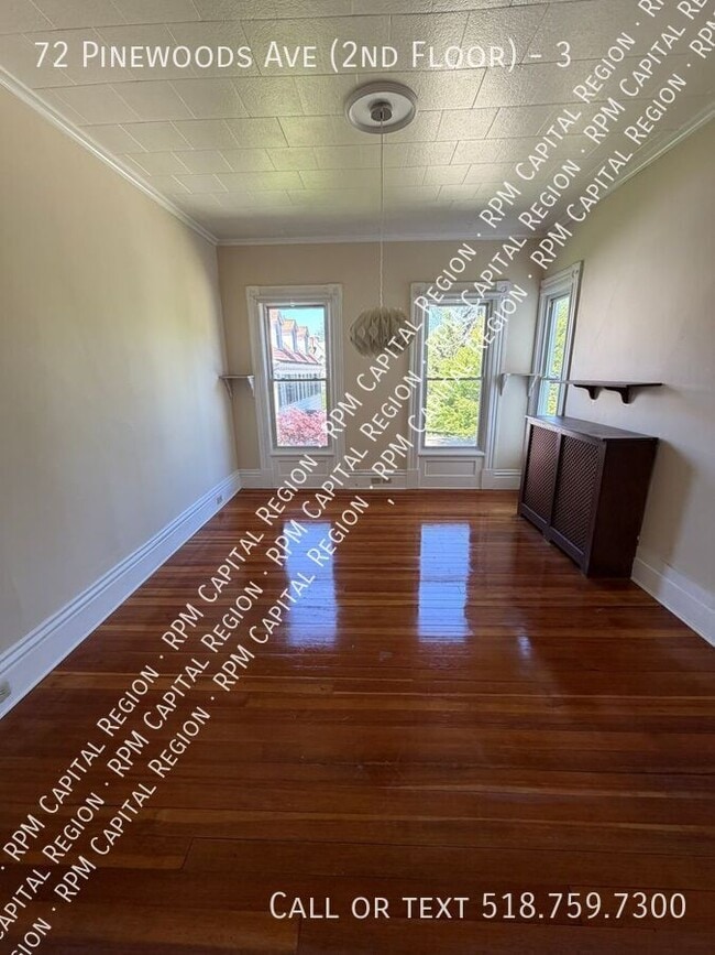 Building Photo - 72 Pinewoods Ave