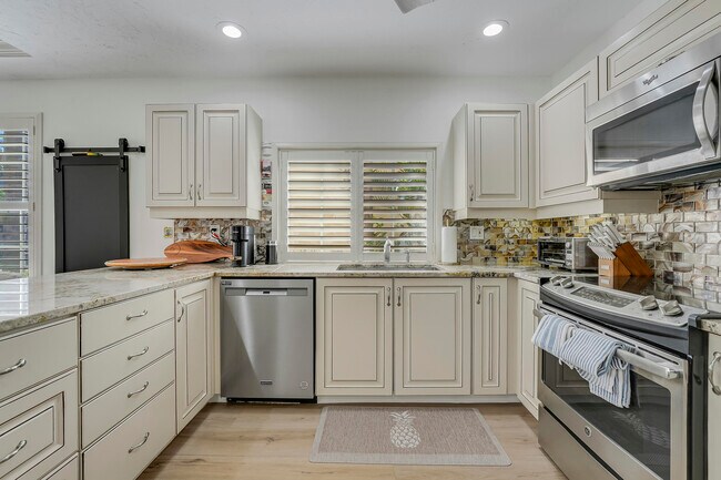 Building Photo - 26 Vía Aurelia