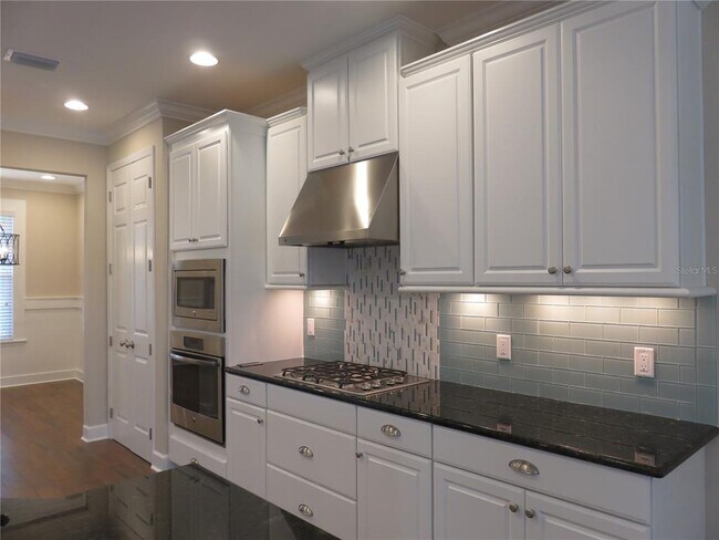 Building Photo - 11601 Maple Palm Way
