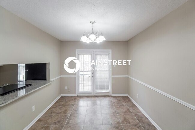 Building Photo - 3 Bedroom Pet-Friendly Home in Memphis, TN with Main Street Renewal